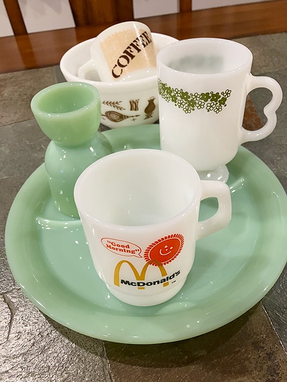 ファイヤーキング マクドナルド グッドモーニングマグ、 COFFEEマグ、ジェダイ RW 3コンパートメント、エッグカップ、オールドパイレックス ミキシングボウル アーリーアメリカン Sサイズ、フェデラル クレイジーデイジー マグ、ミキシングボウル ブルーフローラル Lサイズ